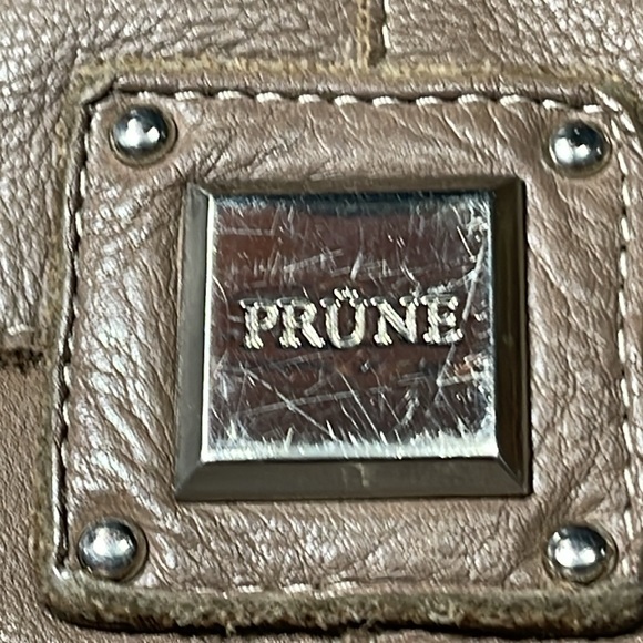 Prune leather metal feet large tote bag ideal for travel made in Argentina - Picture 2 of 6